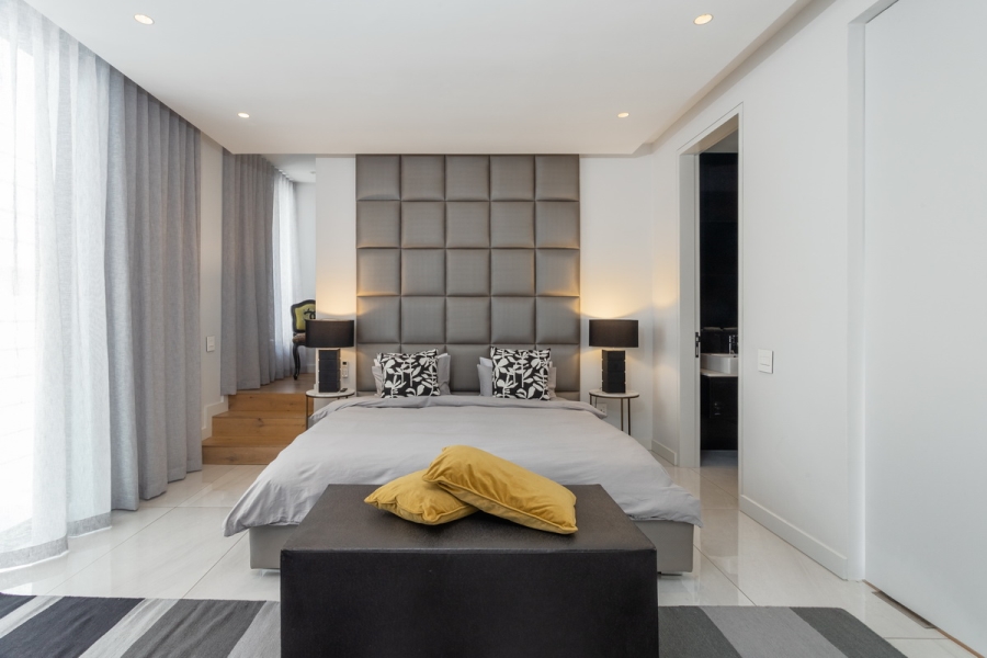 6 Bedroom Property for Sale in Bantry Bay Western Cape
